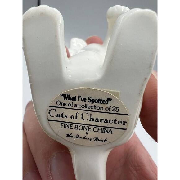 Danbury Mint Cats of Character Collection 1985 Figurine "What I've Spotted" - Picture 6 of 7